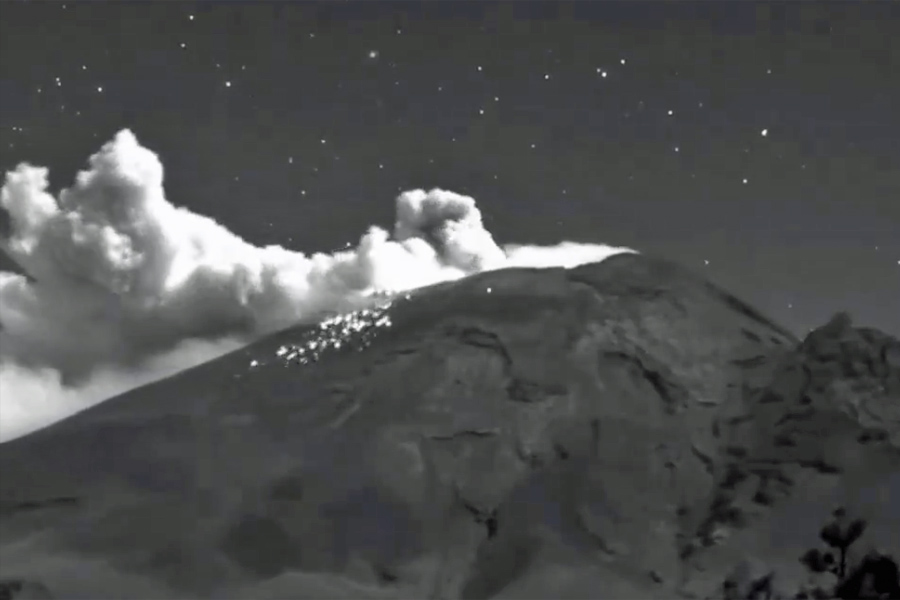 Registró Popocatépetl intensa actividad por la noche