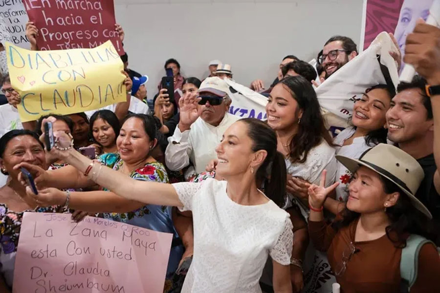 Al ritmo del tradicional Mayapax, reciben a Claudia Sheinbaum en Quintana Roo