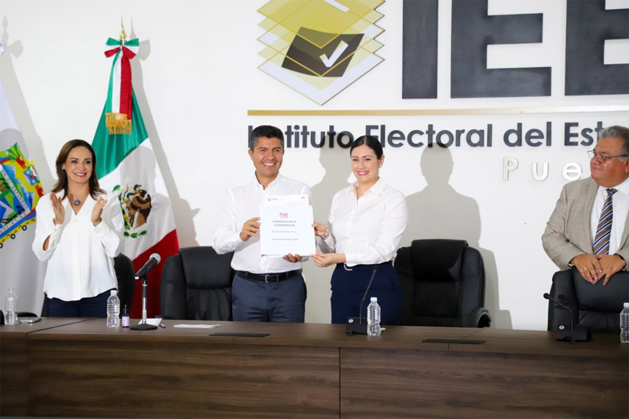 Estamos listos para ganar el 2 de junio: Lalo Rivera al registrarse ante el IEE