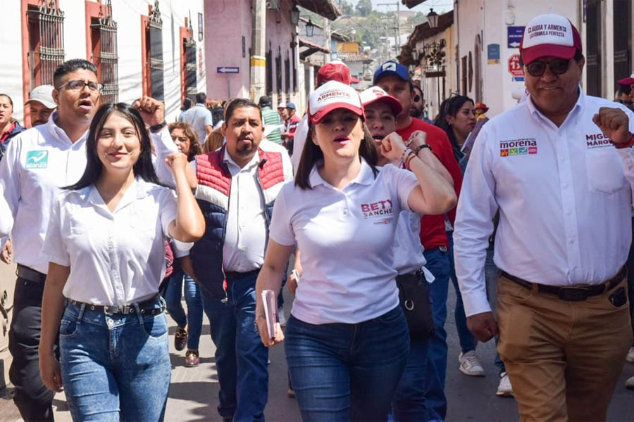 Bety Sánchez y Miguel Márquez refrendan su apoyo al comercio local de Zacatlán