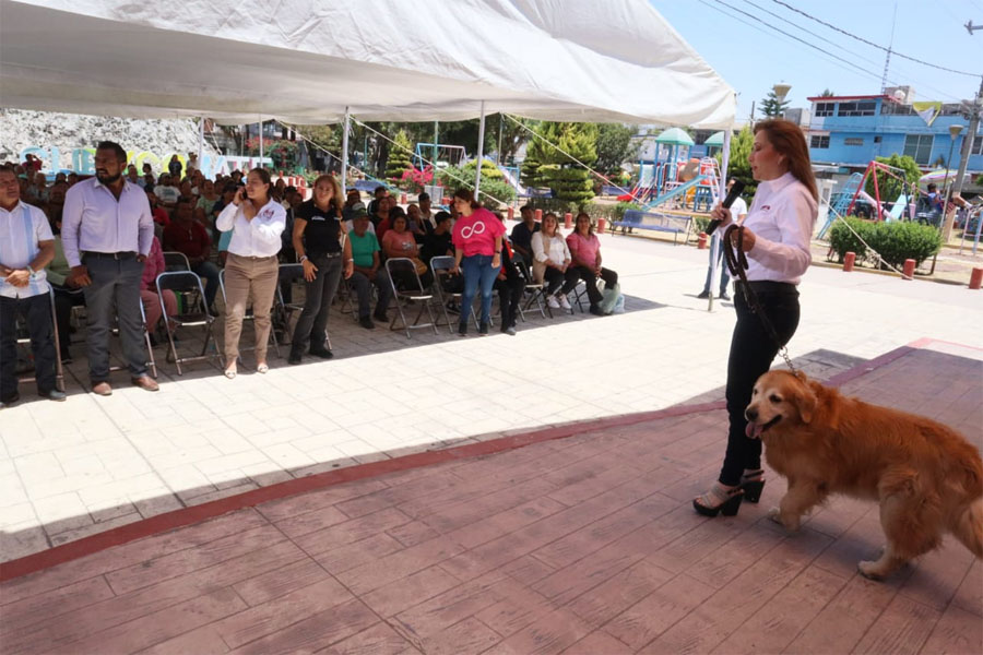 Participa Ceci Arellano en encuentro sobre valores familiares en la Junta Auxiliar de la Libertad