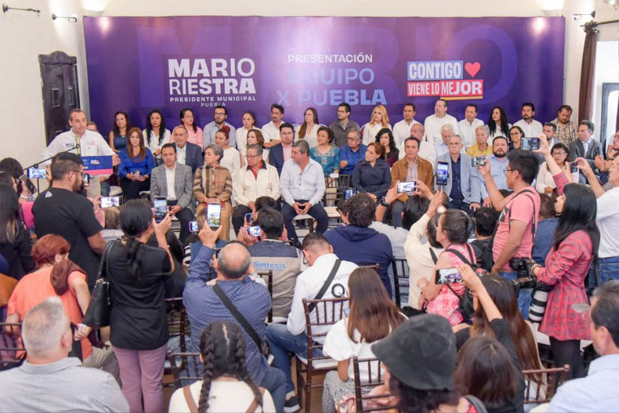 Presenta Mario Riestra al equipo por Puebla, hacia la presidencia municipal