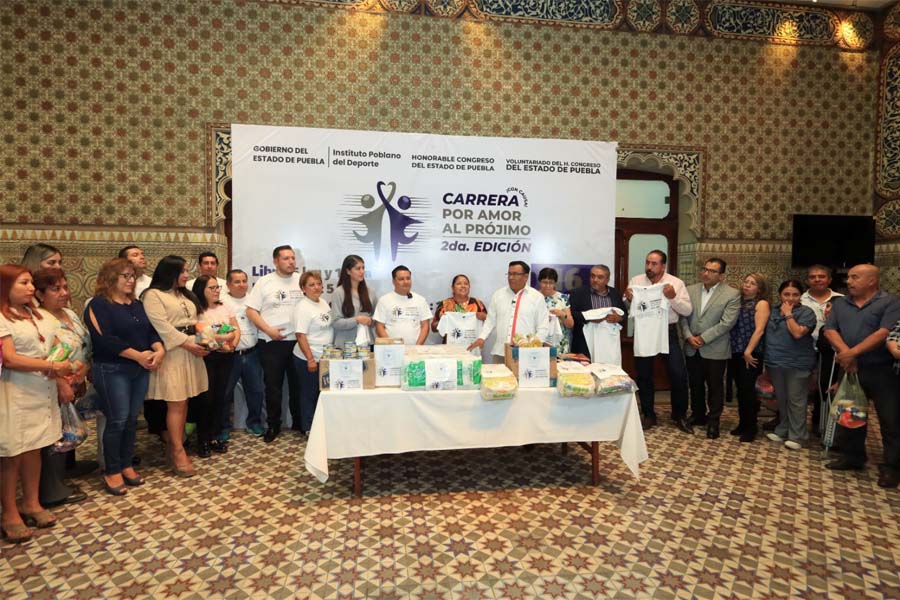 Recibe Congreso donativo de patrocinadores para carrera “Por Amor al Prójimo”