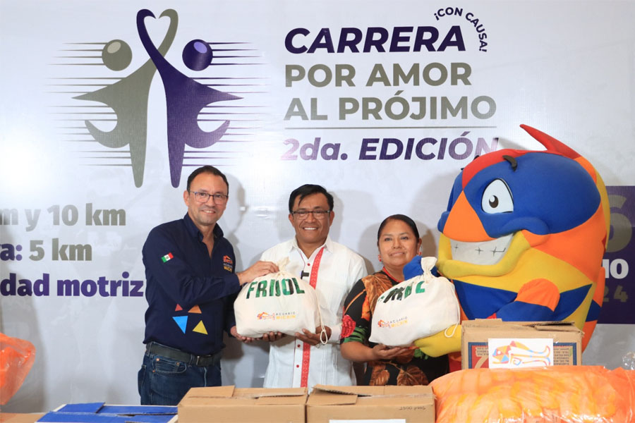 Recibe Congreso donativo de patrocinadores para carrera “Por Amor al Prójimo”