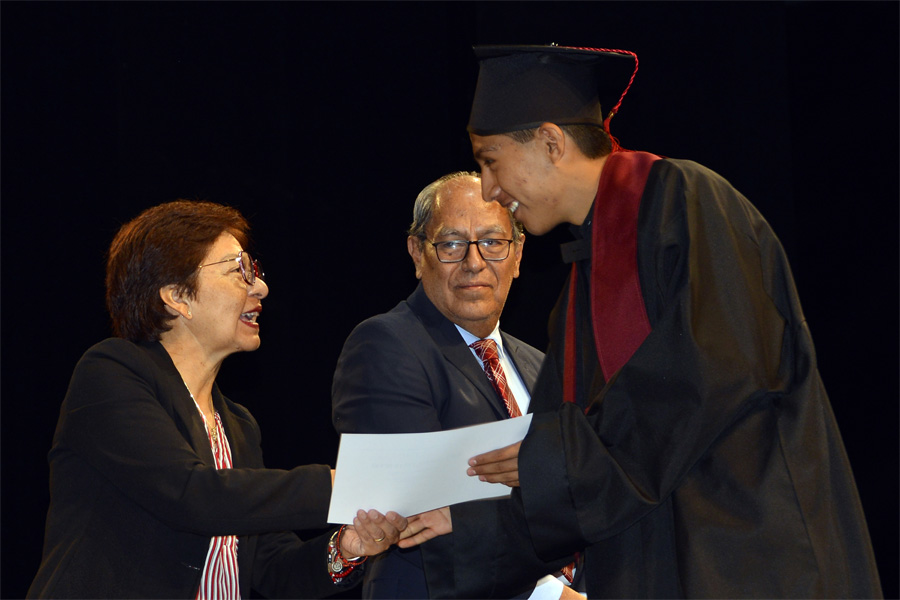 Calidad de la BUAP egresa profesionistas exitosos: LC