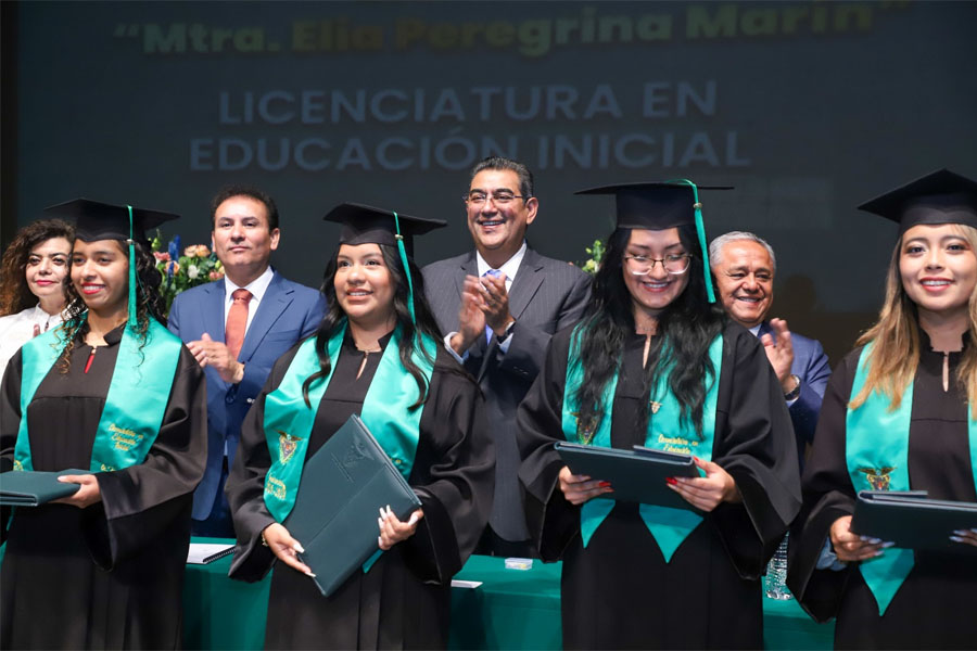 Asistió Sergio Salomón a ceremonia de graduación del BINE