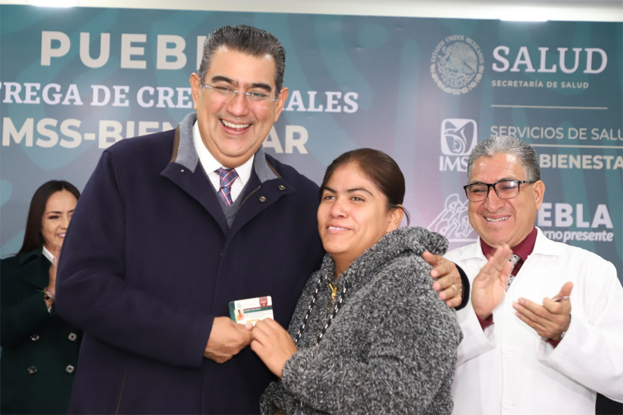 Inició gobernador entrega de credenciales del IMSS-Bienestar