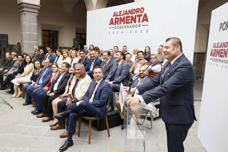 Con unidad y lealtad se construye un gobierno transparente: AA