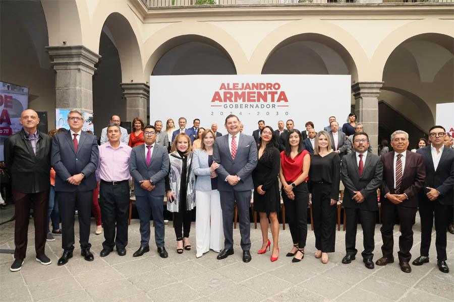 Gabinete debe comprometerse a trabajar con amor a Puebla: AA