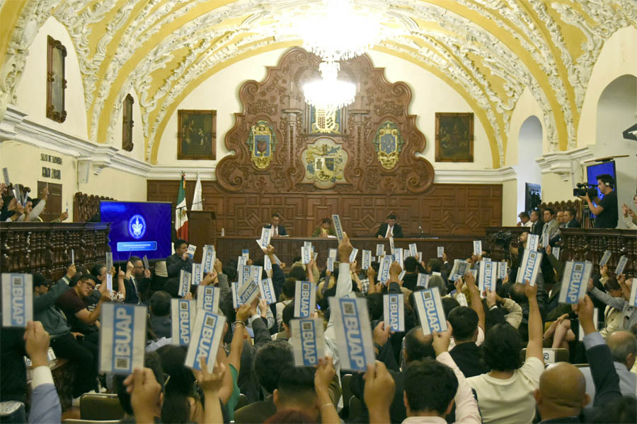 Muestra BUAP transición a la gratuidad educativa Lilia Cedillo