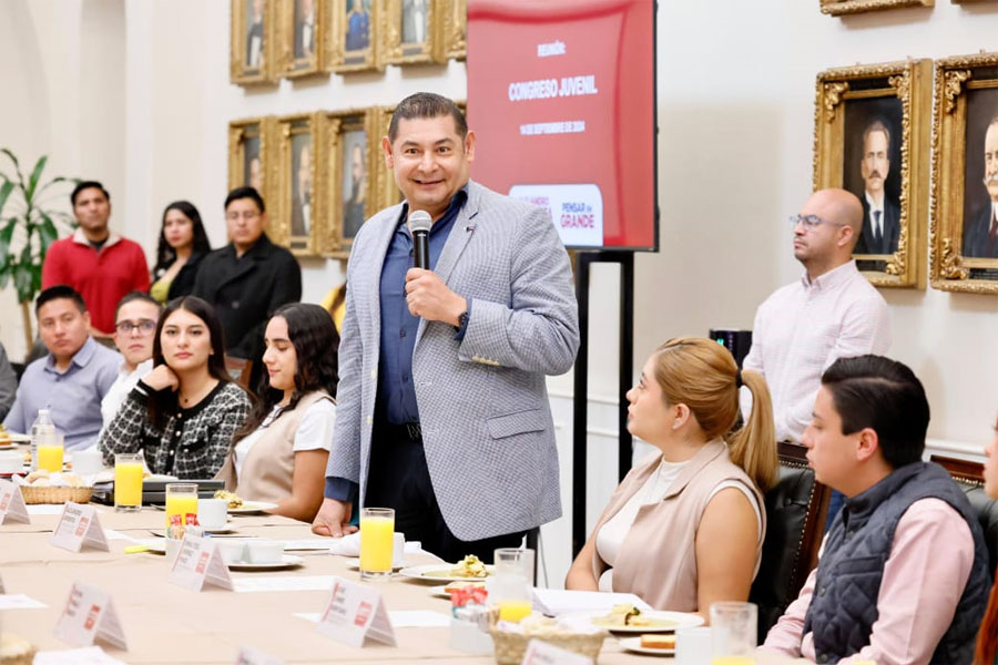 La juventud clave en el futuro sostenible de Puebla: Armenta