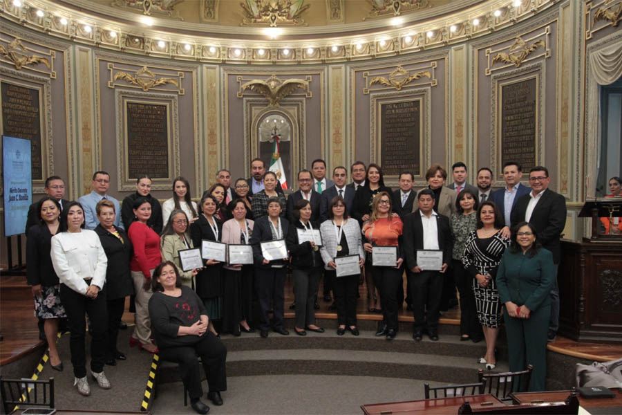 Entrega Congreso Medalla al Mérito Docente “Juan C. Bonilla”