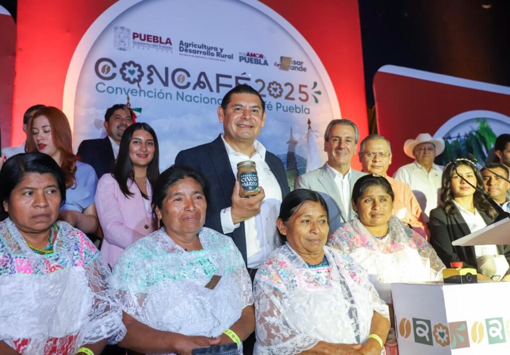 Alejandro Armenta café 5 de mayo